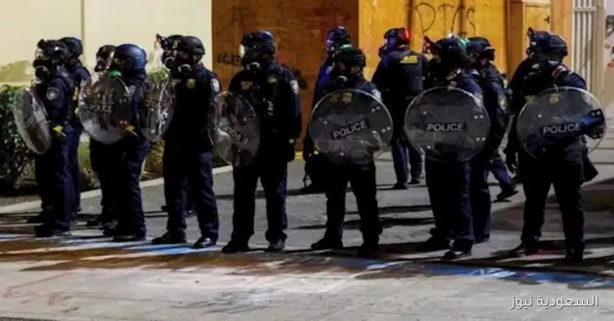 ترامب يوجه بنشر القوات المسلحة في بورتلاند ويمنحها الصلاحيات الكاملة للتعامل مع المتظاهرين