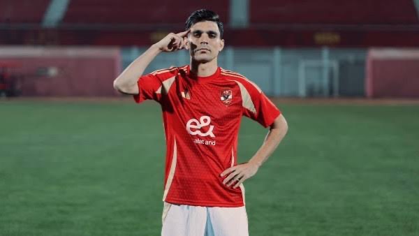 أشرف بن شرقي يفتتح التسجيل للأهلي أمام الاتحاد بتمريرة زيزو