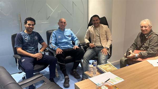 الجهاز الفني لمنتخب مصر في كأس العرب يلتقي بفريق بيراميدز