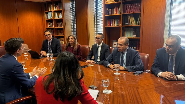 الخطيب يؤكد جهود تعزيز مكانة مصر كمركز إقليمي للطيران والتجارة والخدمات اللوجستية