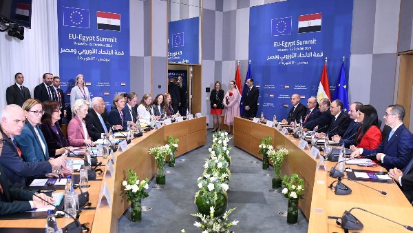 الرئيس السيسي يحضر عشاء عمل خلال القمة المصرية الأوروبية