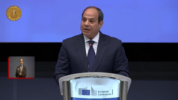 الرئيس السيسي يوجه دعوة لأوروبا للاستثمار في مصر كشريك إنتاجي موثوق وبوابة لـ 1.5 مليار مستهلك