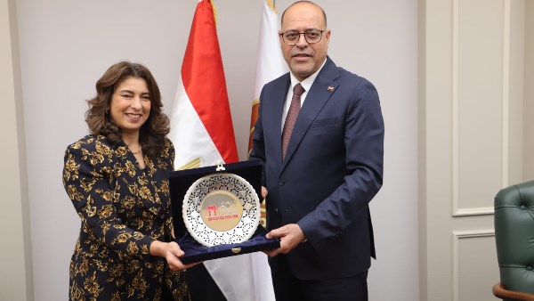 العمل توقع اتفاقية تعاون مع الجامعة المصرية الصينية لتعزيز التدريب وبناء القدرات