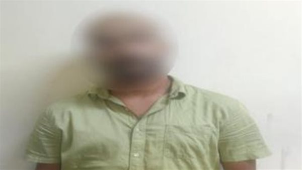 القبض على سائق تحرش لفظيًا بطالبة أثناء قيادتها سيارتها في القاهرة بسبب أولوية المرور