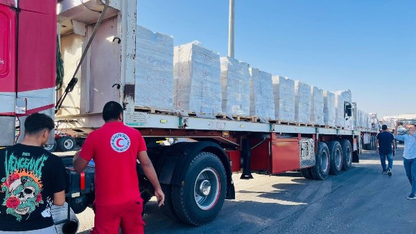 الهلال الأحمر يطلق قافلة زاد العزة 56 بمساعدات تقدر بـ 8300 طن للفلسطينيين