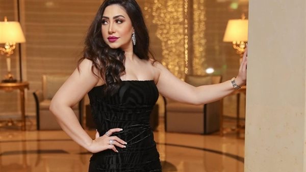 تحفظ على محامٍ بتهمة تزوير أوراق خاصة بالمطربة بوسي