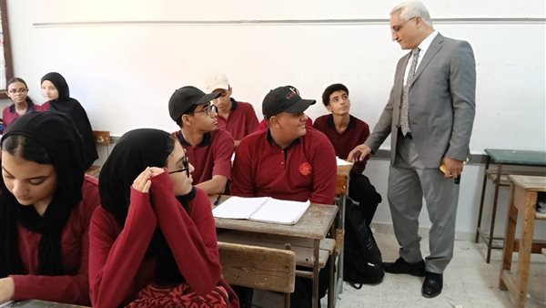 تعليم القاهرة يؤكد أهمية تفعيل المعامل لتعزيز التعلم الفهمي والتطبيقي