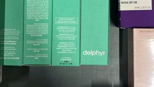 تعويضات تصل إلى 1.4 مليون جنيه بعد ضبط محاولة تهريب هواتف وأدوية في جمارك مطار الإسكندرية