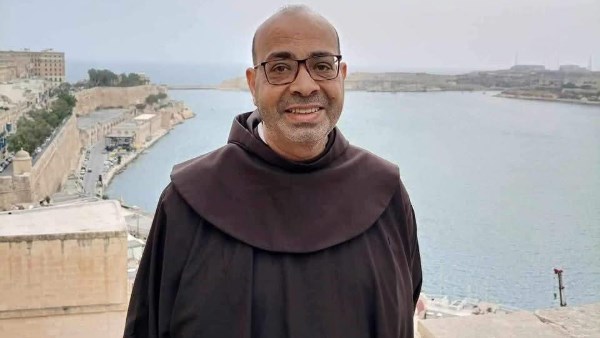 تهنئة الكنيسة اللاتينية بمصر للأب مجدي حلمي الفرنسيسكاني بمناسبة تعيينه مدبرا رسوليا لإيبارشية طرابلس الليبية