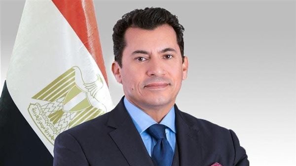 تهنئة وزير الرياضة لأبطال منتخب المصارعة بعد الفوز بذهبية وبرونزية في بطولة دولية