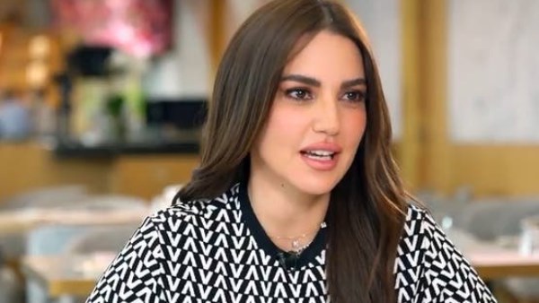 درة تتألق بإطلالة أنيقة وجذابة