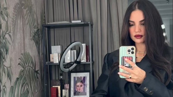 درة تتألق بإطلالة كلاسيكية في أحدث ظهور لها على إنستجرام