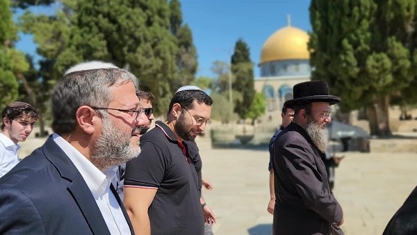 رغم اتفاق غزة، بن غفير يهاجم المسجد الأقصى المبارك