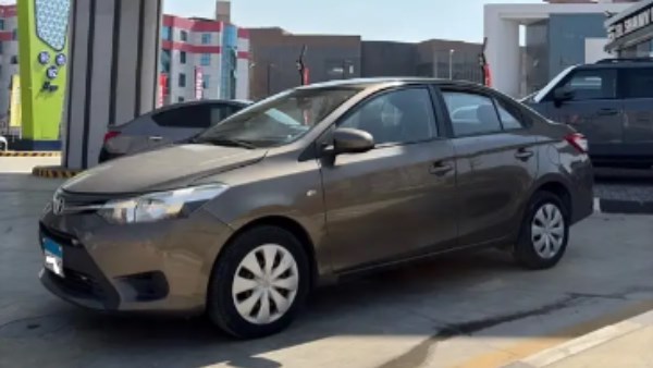 سعر تويوتا ياريس سيدان يصل إلى 550 ألف جنيه