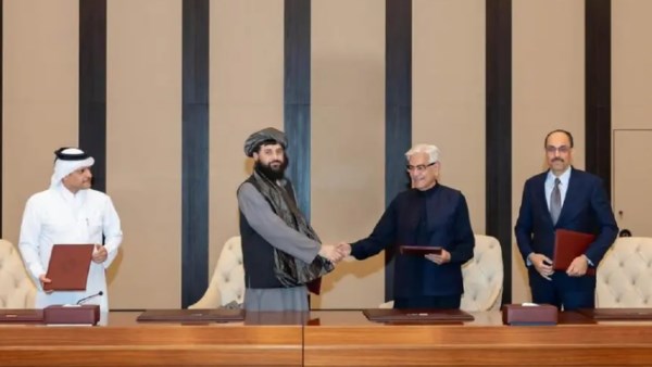 سلطنة عُمان تعبر عن ترحيبها باتفاق وقف إطلاق النار بين باكستان وأفغانستان وتثمن جهود قطر وتركيا