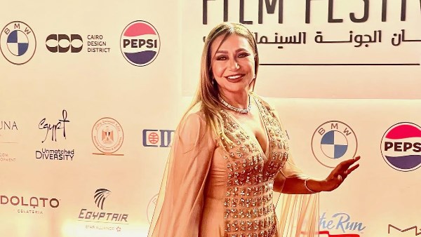 ليلى علوي تتألق في مهرجان الجونة السينمائي
