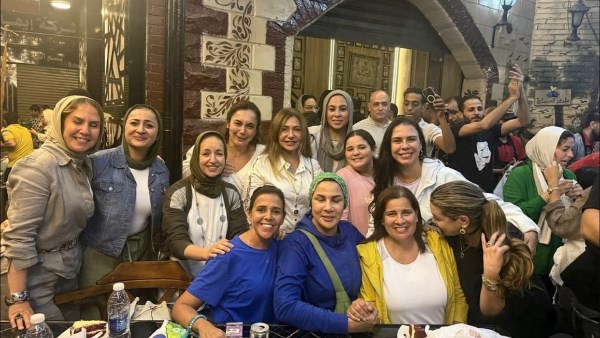 ليلى علوي تتحدث عن عزومتها على سمان في إسكندرية وكيف تحولت إلى احتفال بالحب