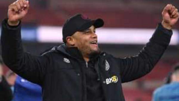 مدرب بايرن ميونخ يروي بتأثر تجربة العنصرية التي تعرض لها قبل أربع سنوات