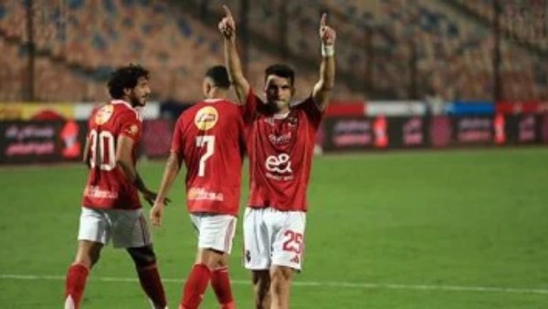 مصير غامض: الزمالك يتابع نجم الأهلي في الميركاتو الشتوي