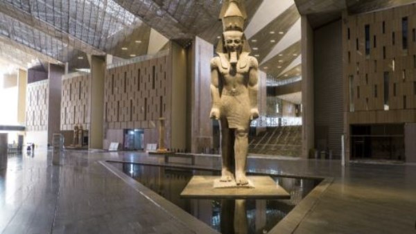موعد افتتاح المتحف المصري الكبير والفئات المسموح لها بحضور الحفل