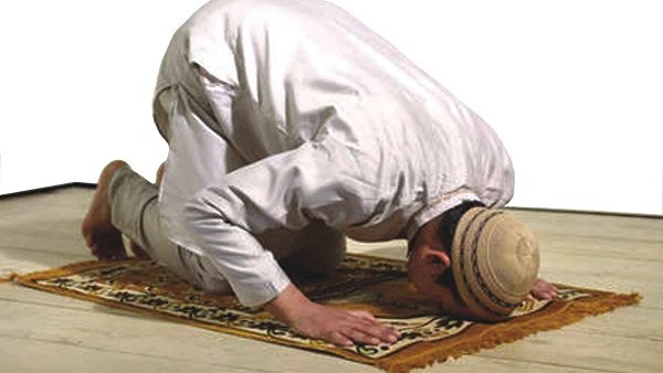 موعد صلاة أول جمعة في التوقيت الشتوي 2025 بعد تغيير الساعة