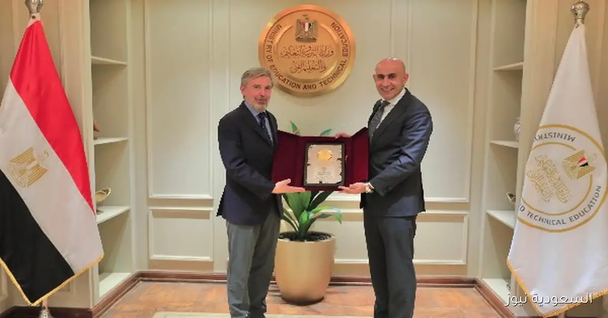 نجاح الشراكة في التعليم الفني خلال استقبال وزير التعليم للسفير الإيطالي في ختام فترة عمله بالقاهرة