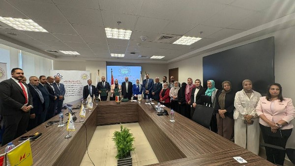 نقل الكهرباء توقع 3 عقود لتعزيز الشبكة القومية ودعم نظام القطار السريع