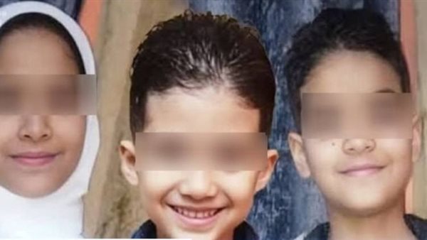 نقل جثمان فتاة توفيت بعد إلقائها أمام مدخل عقار في فيصل إلى مشرحة زينهم