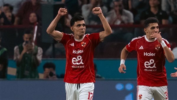 أشرف بن شرقي يعبر عن سعادته بالتتويج بالسوبر وأهمية إسعاد جماهير الأهلي