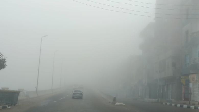 «الأرصاد» تنبه من كثافة الشبورة على الطرق وقد تصل إلى مستوى الضباب.. ظواهر جوية خطيرة