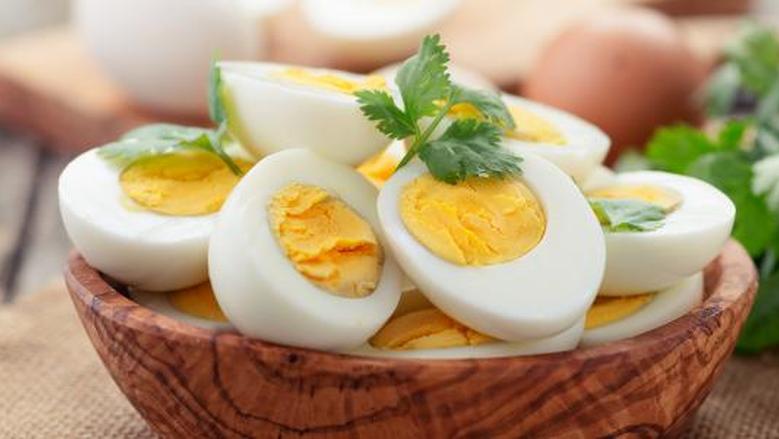 انخفاض ملحوظ في سعر كرتونة البيض اليوم الأحد 30-11-2025