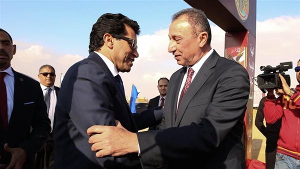 تهنئة وزير الرياضة لمحمود الخطيب ومجلس إدارة الأهلي الجديد