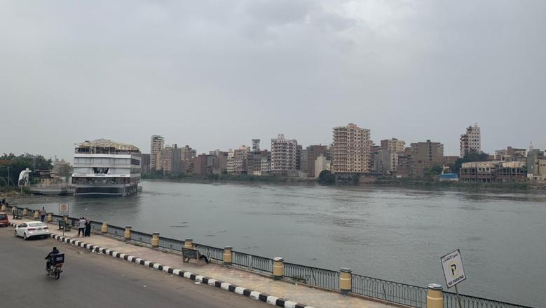 توقعات حالة الطقس ليوم غد تتضمن هطول أمطار وانخفاض في درجات الحرارة نتيجة لمنخفض جوي