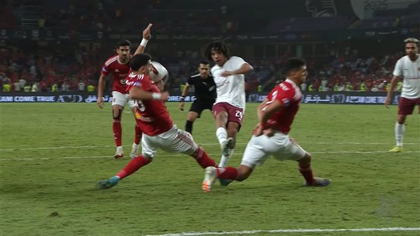 رئيس لجنة الحكام يتجاهل مراجعة لمسة اليد على كوكا ويكتفي بحالات غير جدلية