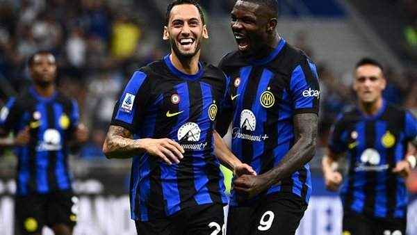 سكاي سبورتس تتخذ قرارًا بإقالة متدربين بسبب احتفالهما بهدف إنتر ميلان على الهواء