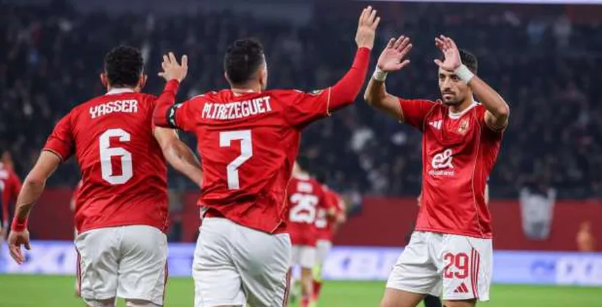 صفقة الموسم.. مهاجم الأهلي يقترب من الانتقال إلى برشلونة