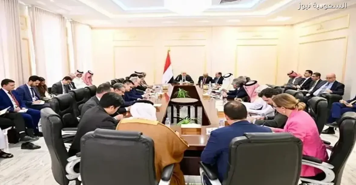 أسماء أعضاء مجلس القيادة المؤيدين لاجتياح حضرموت ورد مسؤول يكشف التفاصيل