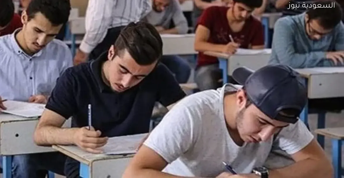 احصل على نماذج امتحانات اللغة الإنجليزية للصف الثالث الإعدادي 2025 الترم الأول PDF