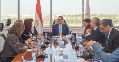 السعودية نيوز : 
                                            وزير الاستثمار يبحث مع اتحاد المستثمرات العرب سبل فتح آفاق استثمارية جديدة