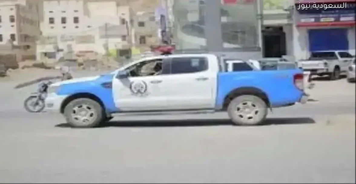 شرطة حضرموت تضبط شاباً متهماً بقتل شابين عمداً بالدهس في غيل بن يمين