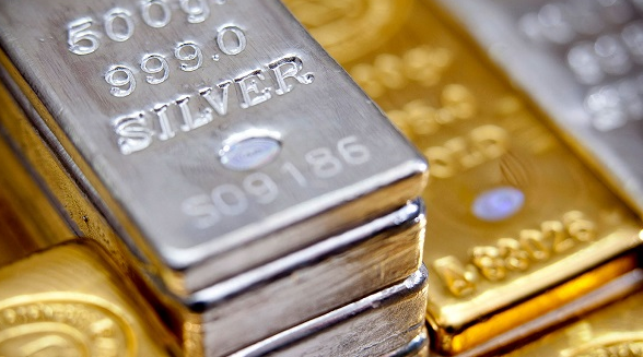 الذهب يسجل مستوى قياسي جديد ويتجاوز 4600 دولار في السوق العالمية