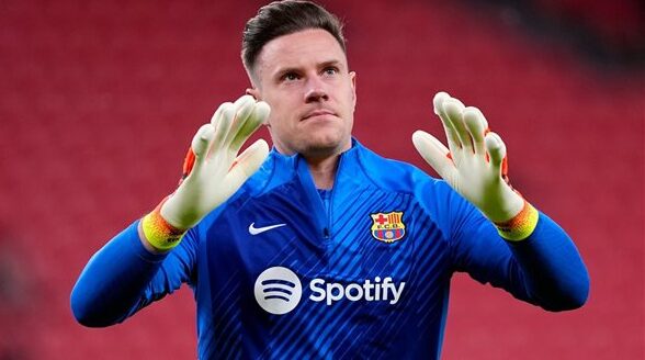 برشلونة يوافق على إعارة الحارس تير شتيجن إلى فريق جديد