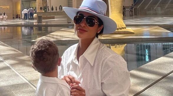 جوري بكر تستغيث بعد وصول نجلها إلى المستشفى مرة أخرى