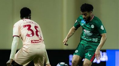 خالد الغنام يقود الاتفاق للفوز على الخلود بثنائية في روشن السعودي