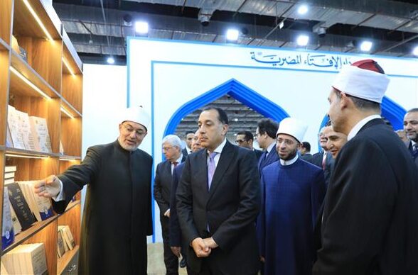 رئيس الوزراء يثمن محتوى دار الإفتاء المعرفي