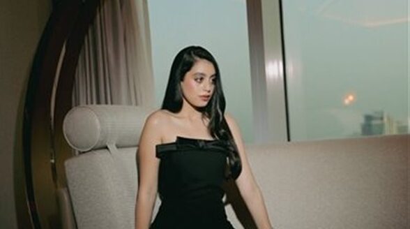 سعر فستان ياسمينا العبد في جوي أوردز