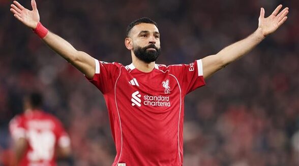 اتحاد جدة يركز على التعاقد مع محمد صلاح لتعويض رحيل بنزيمة