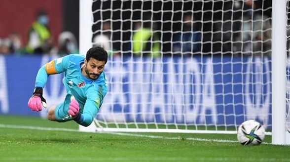 جمهور الأهلي يعبّر عن استيائه من أداء محمد الشناوي