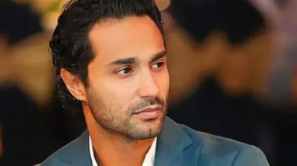 رسالة رومانسية من كريم فهمي لزوجته بعد فيديو ياسمين عبدالعزيز