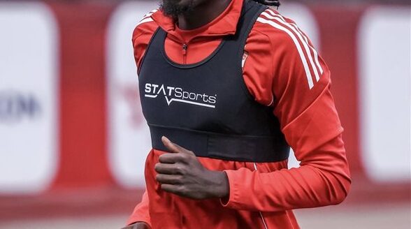 شوبير يوضح موقف انضمام كامويش لقائمة الأهلي أمام البنك الأهلي